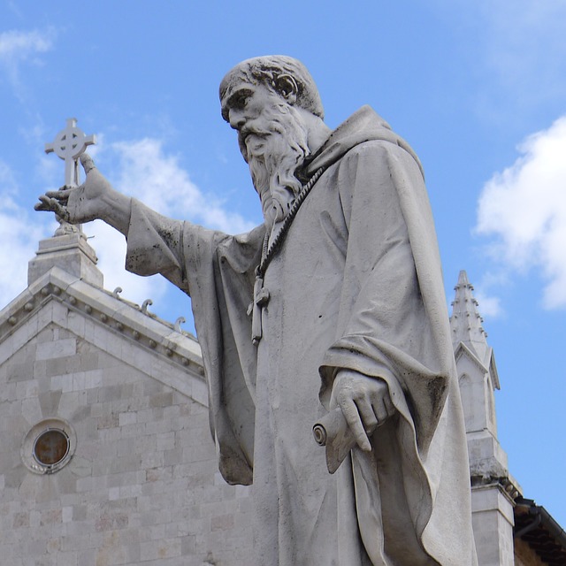 preghiera a san benedetto per allontanare le persone cattive